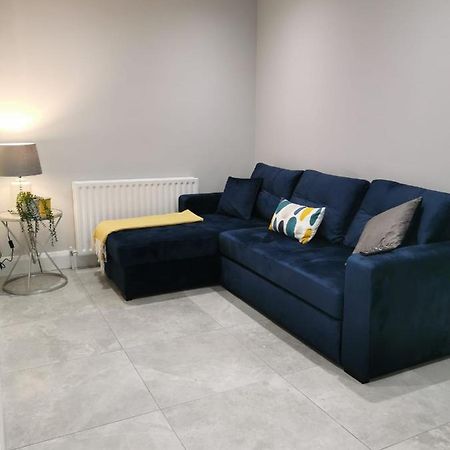 Modern 3-Bed Apartment In Magherafelt Sleeps 8 Exterior photo