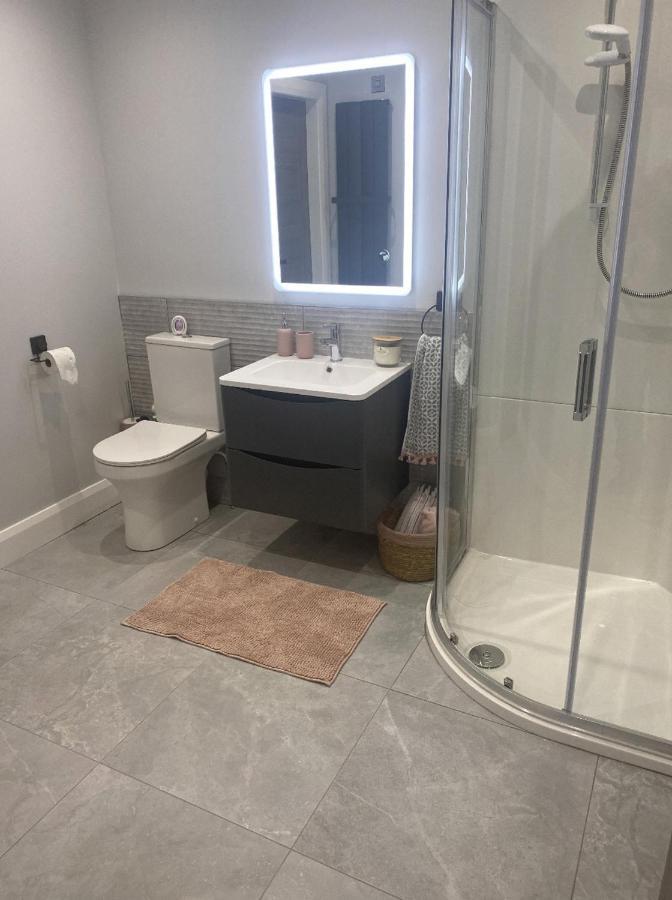 Modern 3-Bed Apartment In Magherafelt Sleeps 8 Exterior photo