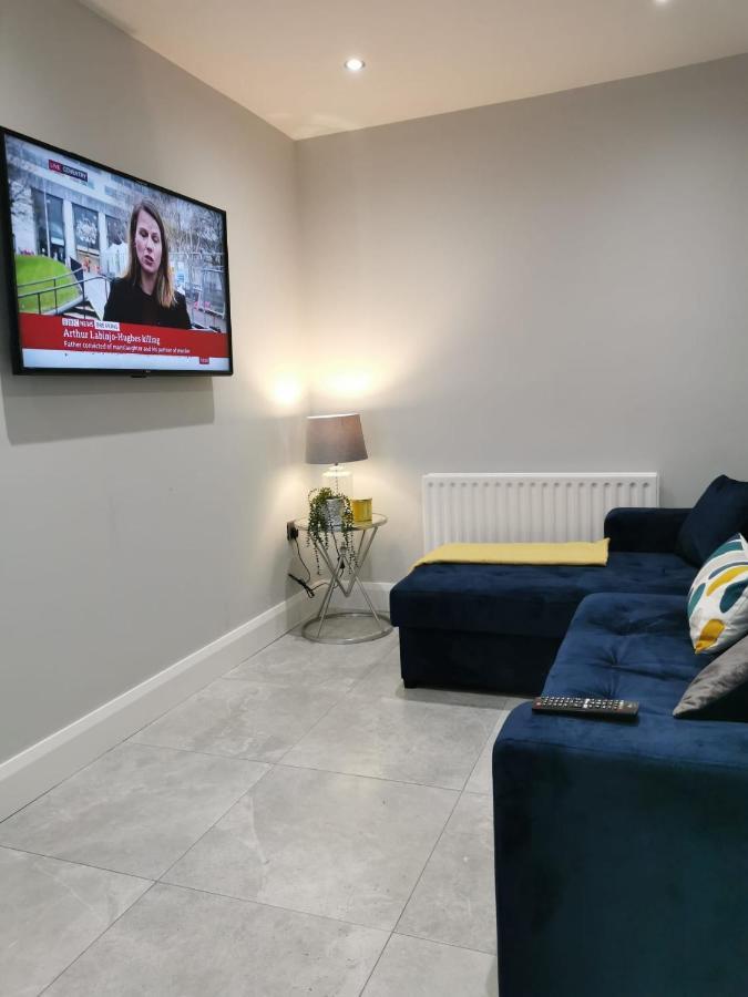 Modern 3-Bed Apartment In Magherafelt Sleeps 8 Exterior photo
